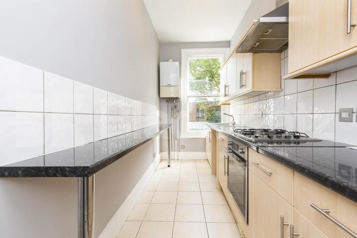 A Spacious property with 2 equally sized double bedrooms in a lovely conversion Tottenham Lane, Crouch End / Hornsey